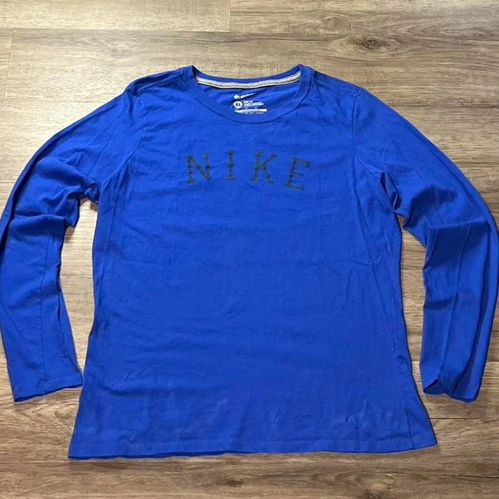Nike Swoosh Blue Women's Vintage Slim Sportswear Long Sleeve Shirt size XL‎